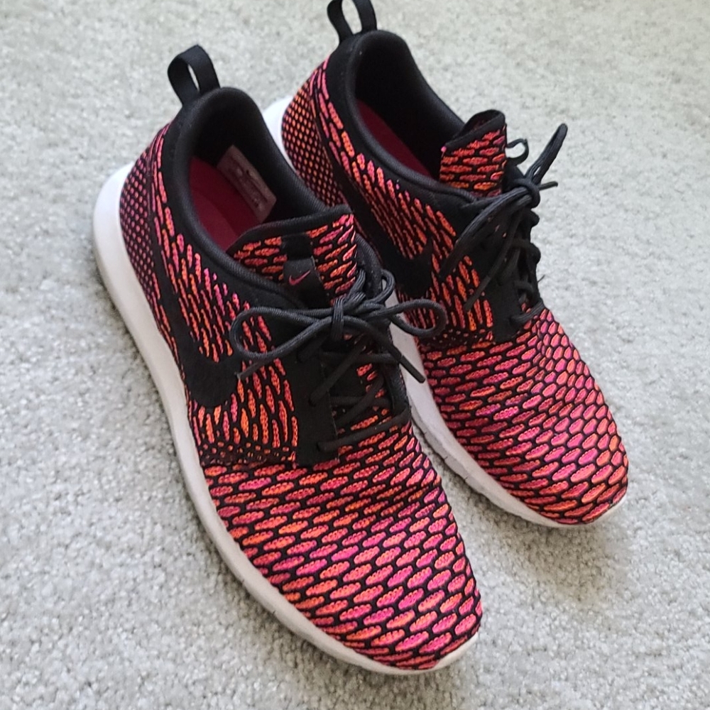 Nike Flyknit Roshe
